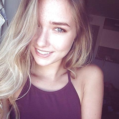 ManonKanon aus Gelderland,Niederlande